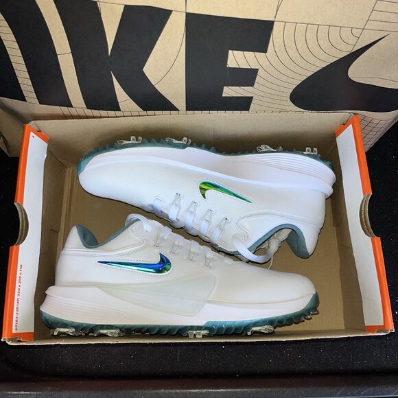 NEW Nike Victory Pro 4 White Smokey Blue HM9220-102 Men Size 6.5 / Womens 8